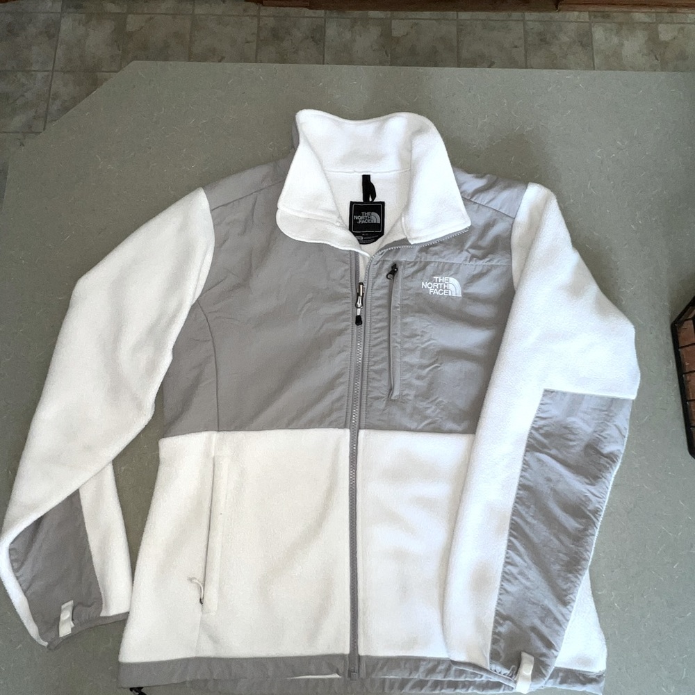 North Face women’s Denali jacket